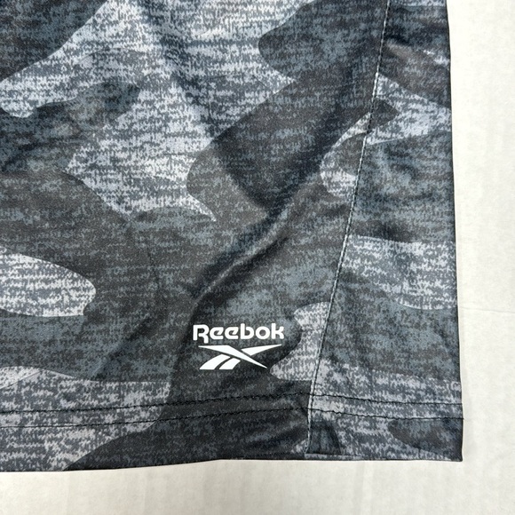 Men’s Reebok performance shorts - Picture 4 of 9
